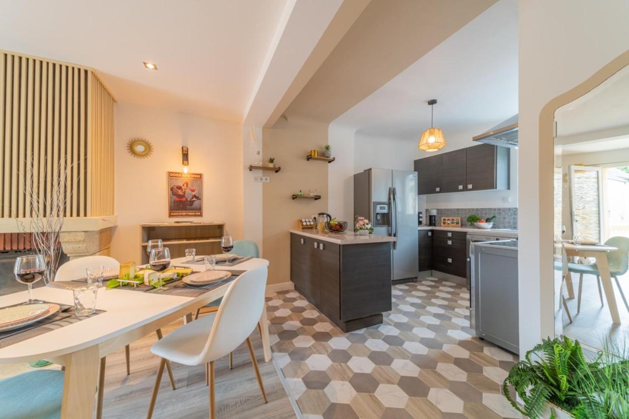 Cote Cour, 3 Chambres, Terrasses, Jardin Prive Avec Terrain De Petanque, Cave Voutee Corgoloin Bagian luar foto