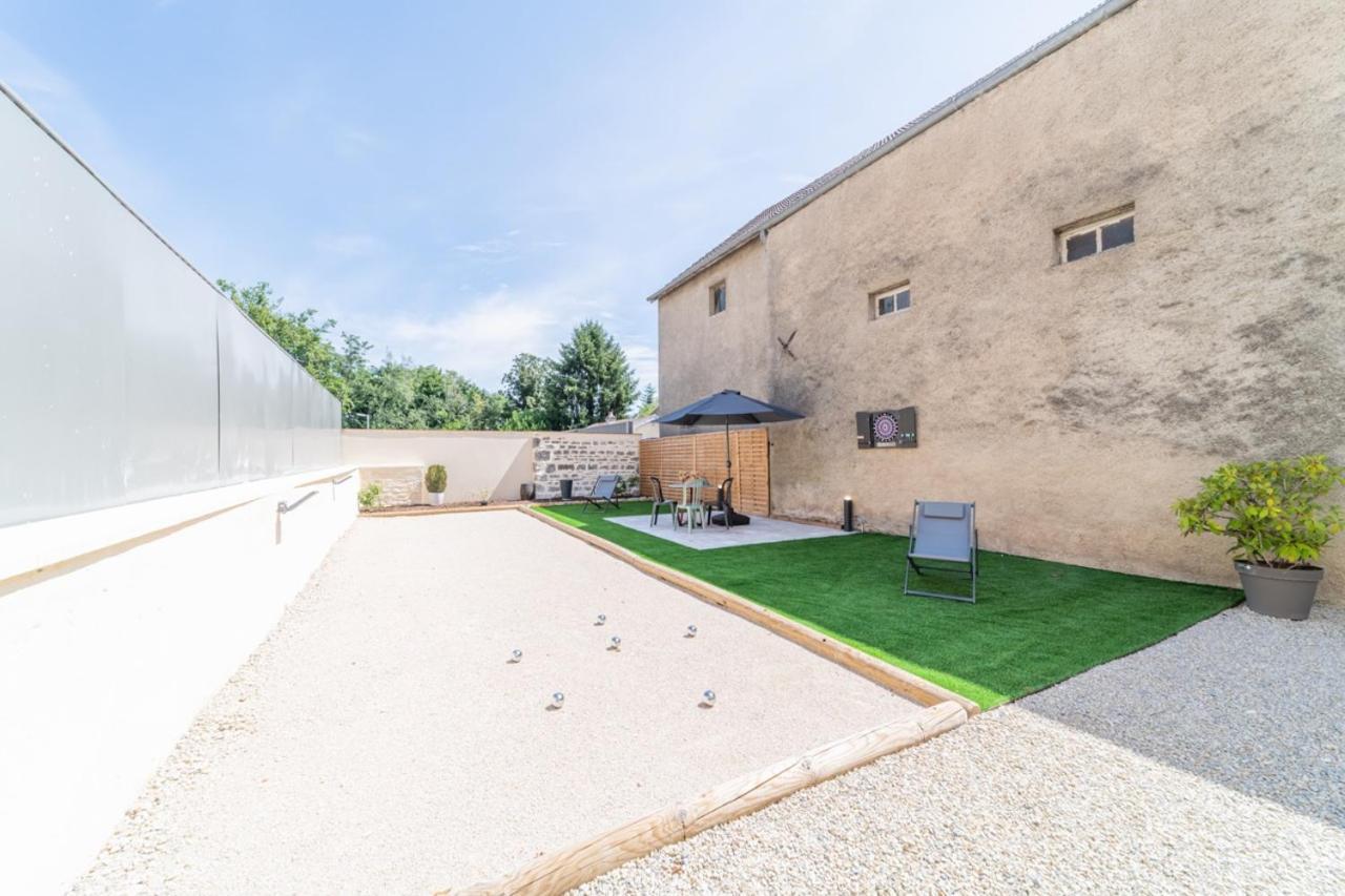 Cote Cour, 3 Chambres, Terrasses, Jardin Prive Avec Terrain De Petanque, Cave Voutee Corgoloin Bagian luar foto