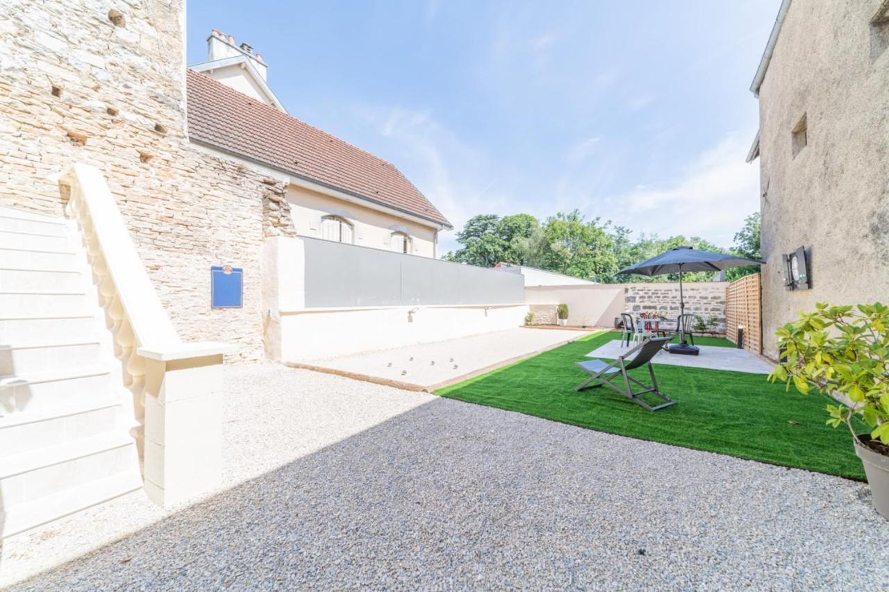 Cote Cour, 3 Chambres, Terrasses, Jardin Prive Avec Terrain De Petanque, Cave Voutee Corgoloin Bagian luar foto